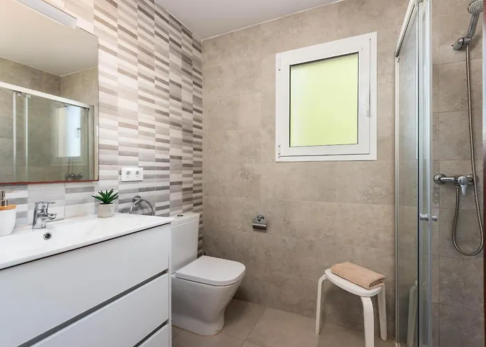 Catalina By Escape *