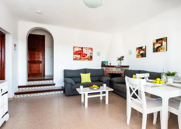 Catalina By Escape *